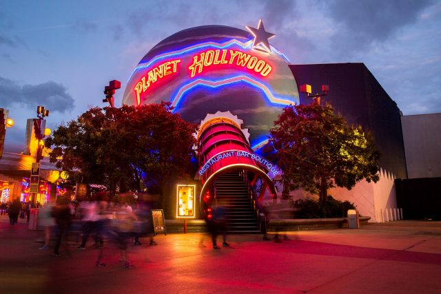 Extras - Planet Hollywood