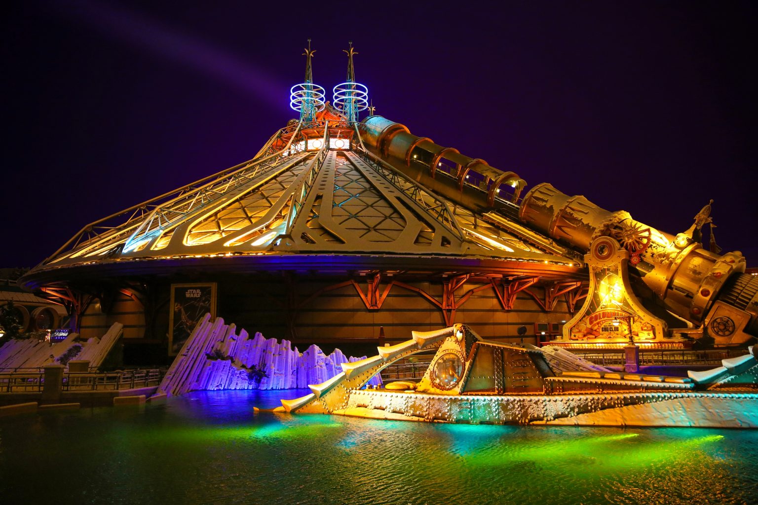 Star Wars™ Hyperspace Mountain (N031095) ©Disney © & TM 2022 Lucasfilm Ltd EXPIRES 31.12.2050 Star Wars™ Hyperspace Mountain (N031095) ©Disney © & TM 2022 Lucasfilm Ltd EXPIRES 31.12.2050